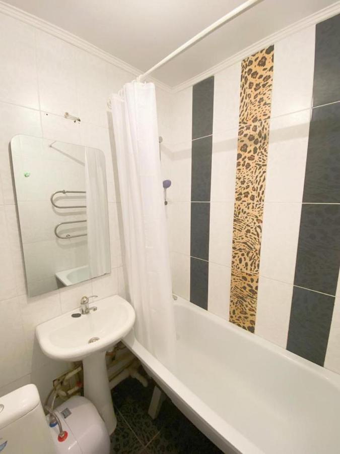 Квартира Напротив Аэропорта Apartment Turksib ภายนอก รูปภาพ